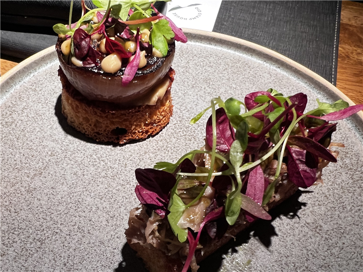 brioche with duck